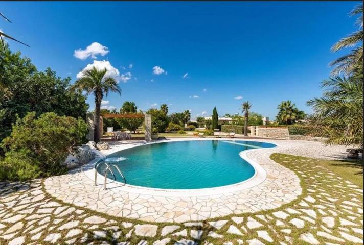 Villa per 6 persone, con Terrazza e Giardino nonché Piscina a Otranto