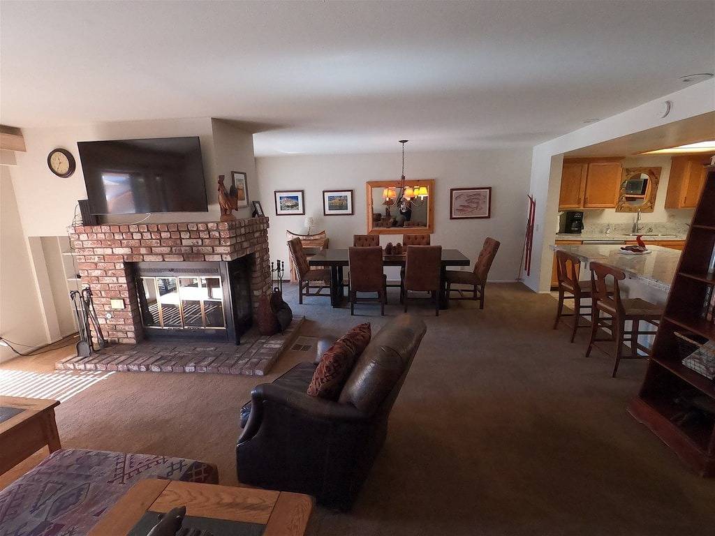 Ganze Wohnung, Interlaken #19 - 3 Bedroom 3 Bathroom Unit in June Lake, Mono County