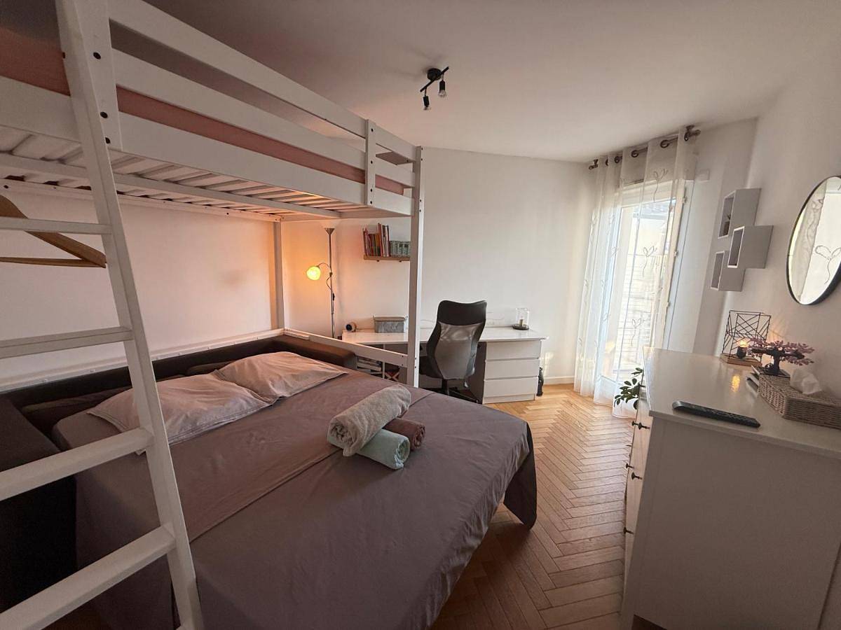 Appartement de vacances entier, Double Room in Saint-Julien-en-Genevois, Région de Saint-Julien-en-Genevois