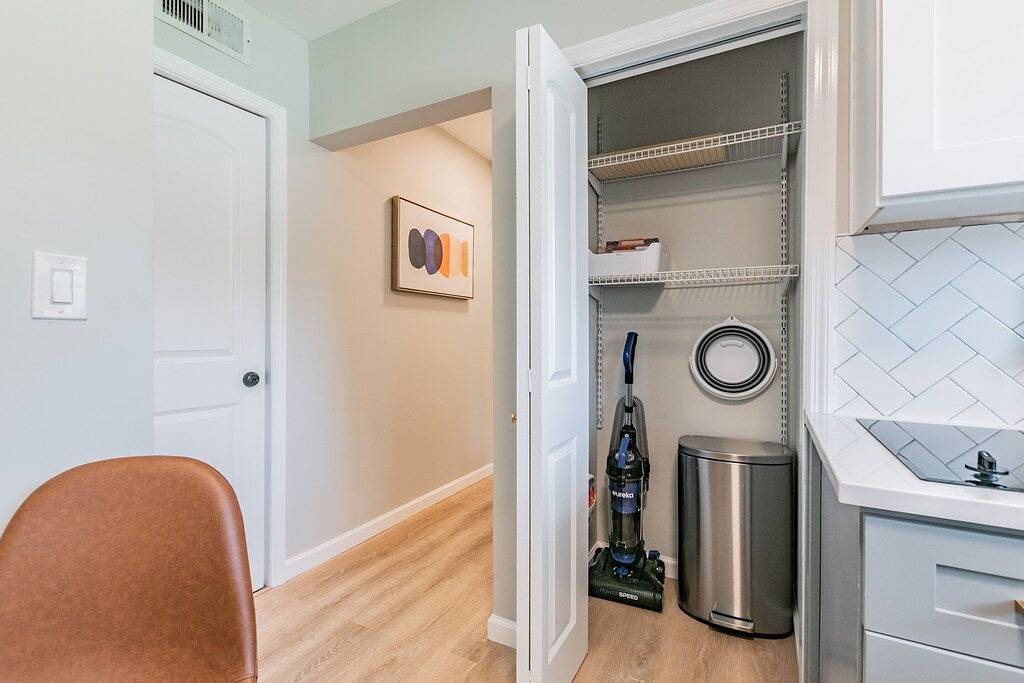 Perfect one-bedroom- 10 mins from Clearwater beach in Largo, Pinellas County