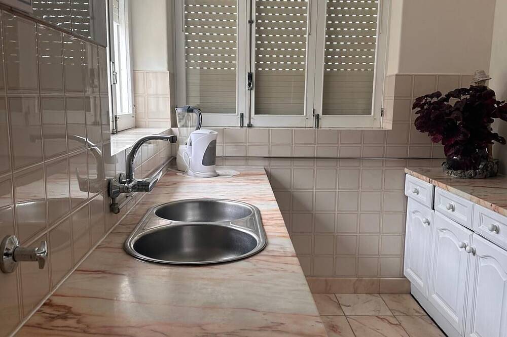 Azor International Hostel - Q3 in São Miguel Island, Ponta Delgada