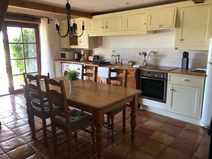 Gîte pour 4 personnes, avec jardin ainsi que piscine et vue, adapté aux familles à Mortagne-sur-Gironde - 4