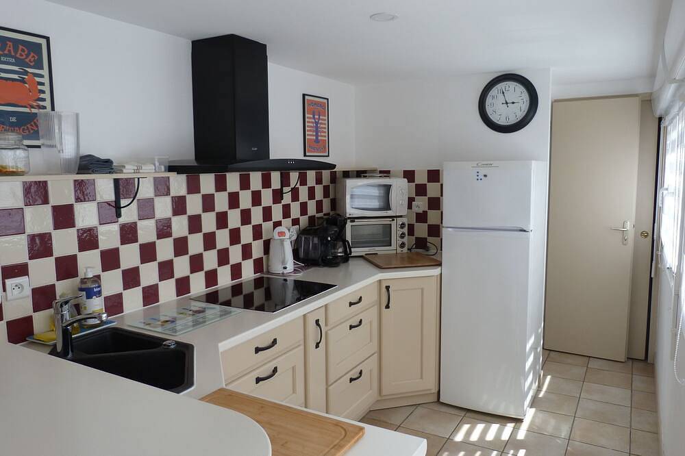 3* vacation home by the sea in Treffiagat, Region de Quimper