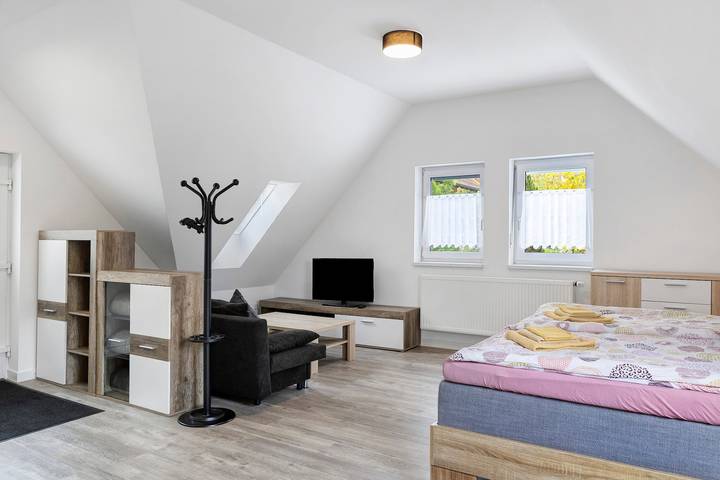 Studio für 3 Personen in Petersberg