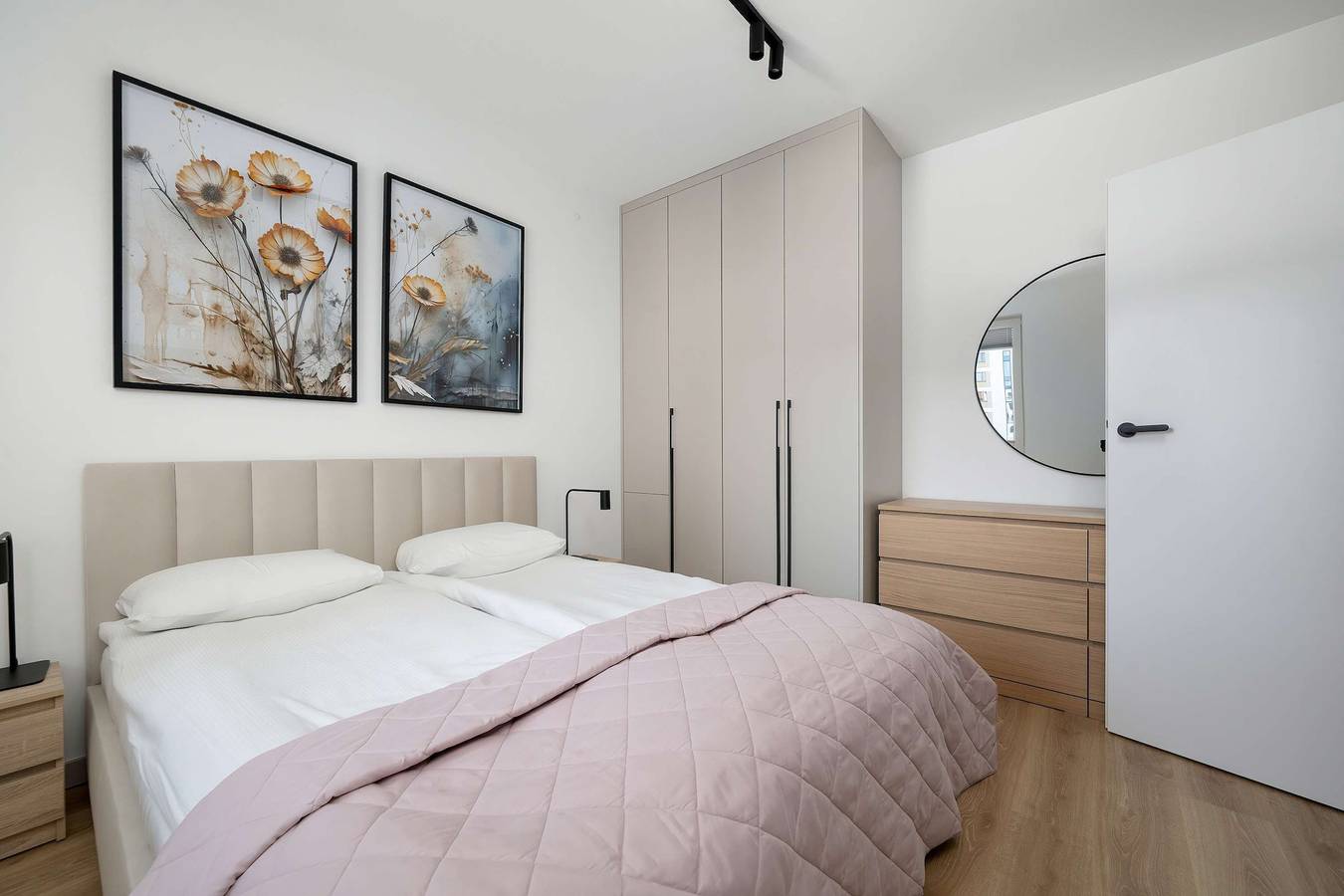 Appartamento intero, Stylish Apartment with Balcony   Underground Parking in Breslavia, Niederschlesien