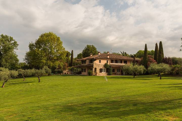 Ferienhaus für 20 Personen, mit Garten und Seeblick in Lazise - 2