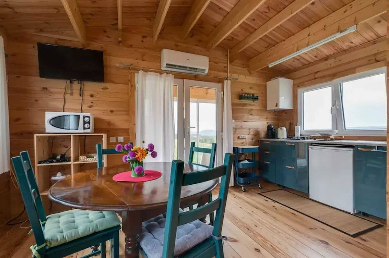 Chalet accueillant à Égliseneuve-des-Liards avec jardin in Égliseneuve-des-Liards, Parc Naturel Régional Livradois-Forez
