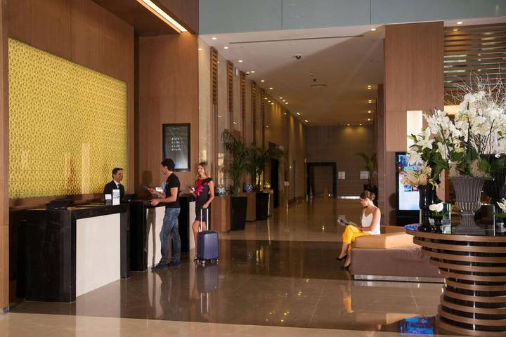 Hotel para 4 personas, con piscina para niños y piscina además de sauna y terraza - 1