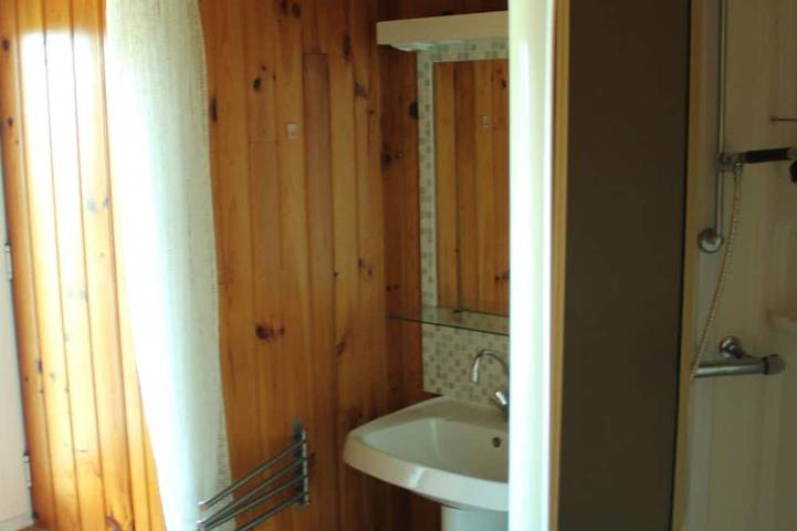 Gîte pour 4 personnes, avec jardin et terrasse, animaux acceptés à Plonévez-Porzay - 4