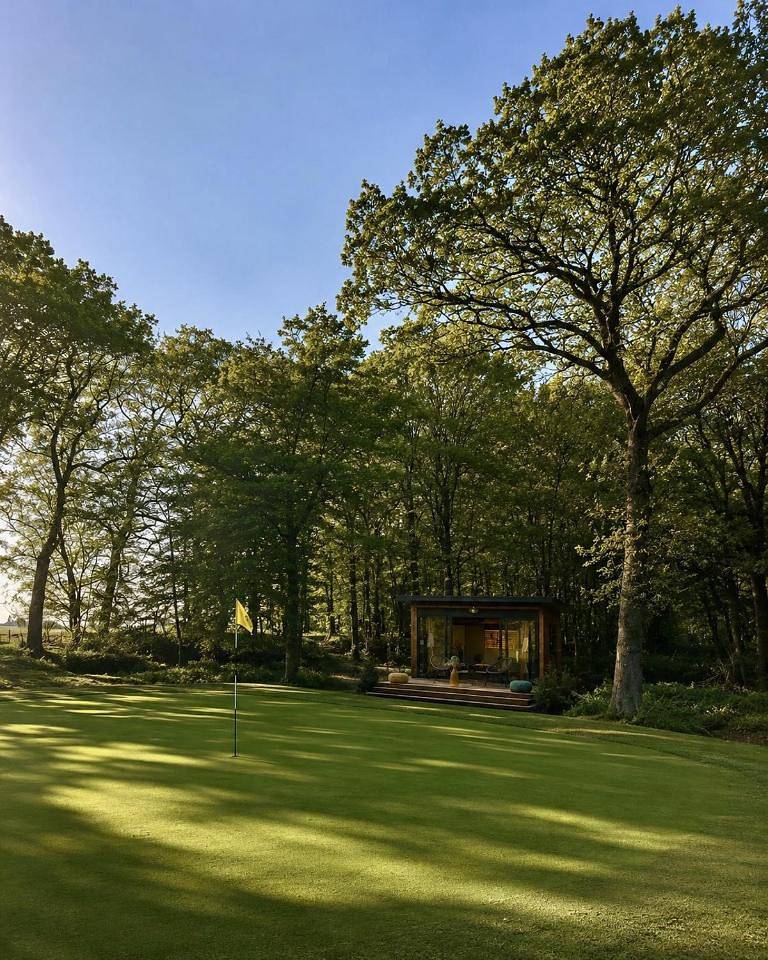 Les sarrays Golf et Lodges in Sainte-Fauste, Région d'Issoudun
