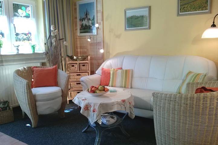 Ferienwohnung für 2 Personen, mit Terrasse und Sauna in Bergisch Gladbach