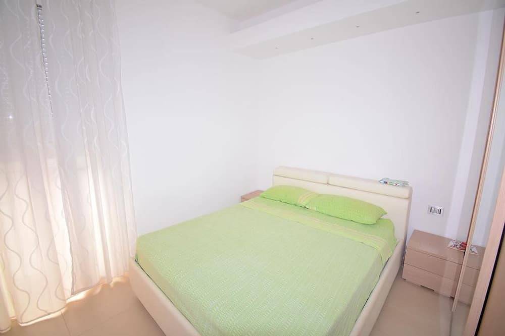 Brand new apartment, renovated in 2023, close to the sea, with terrace in Gaeta, Latina Province