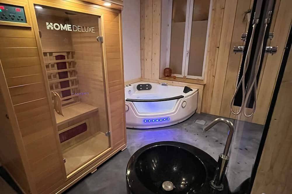Entire apartment, Loubottine sauna and balneo in Romans-sur-Isère, Valence region