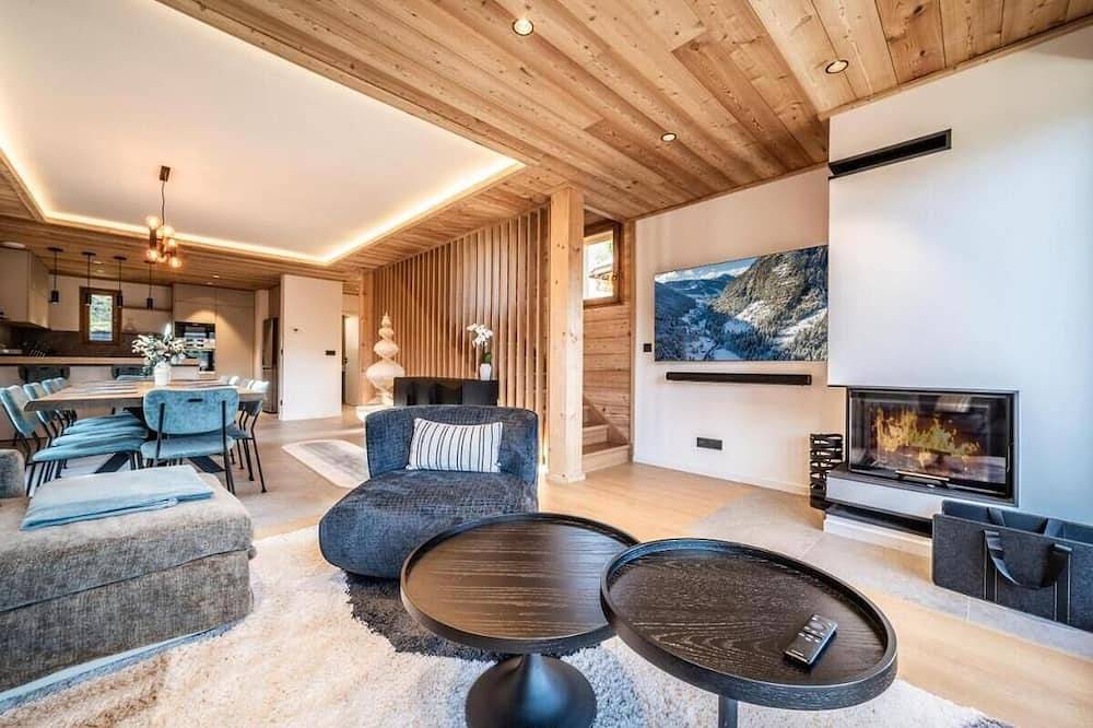 High end Living in Morzine with an exclusive Sauna & Jacuzzi in La Côte-d'Arbroz, Les Portes du Soleil