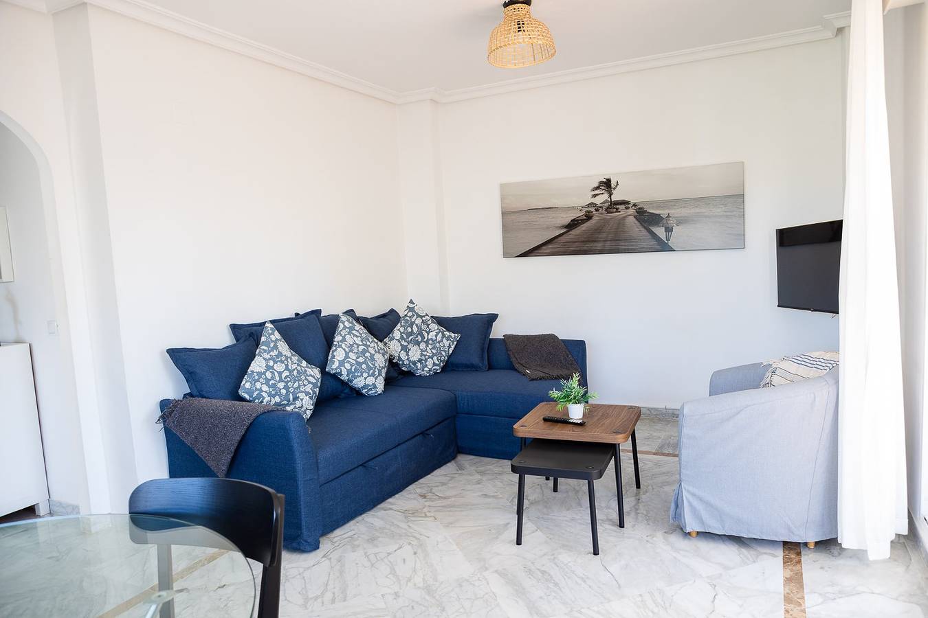 Geheel vakantieappartement, Apt - Sleeps 4 - Pool - Pets Ok - Parking in Marbella West, Marbella