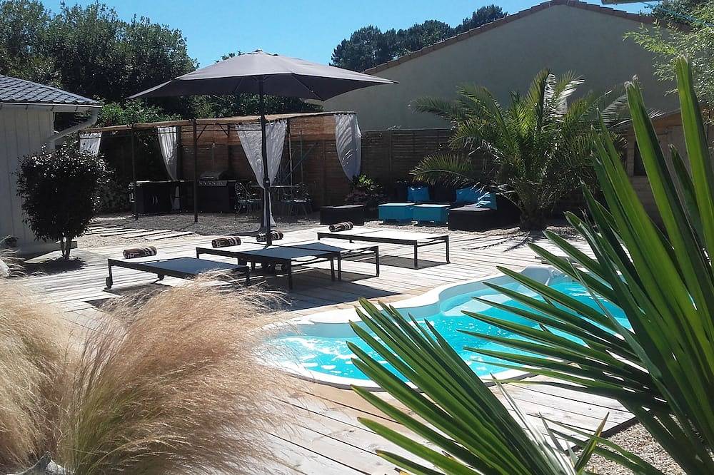 Maison de charme 8 pers, Piscine Balneo chauffée in Vensac, Région de Lesparre-Médoc