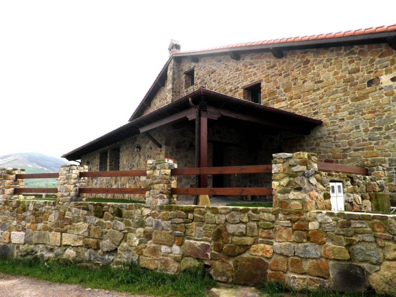 Casa Rural La Charruca in Villacarriedo, Cordillera Cantábrica