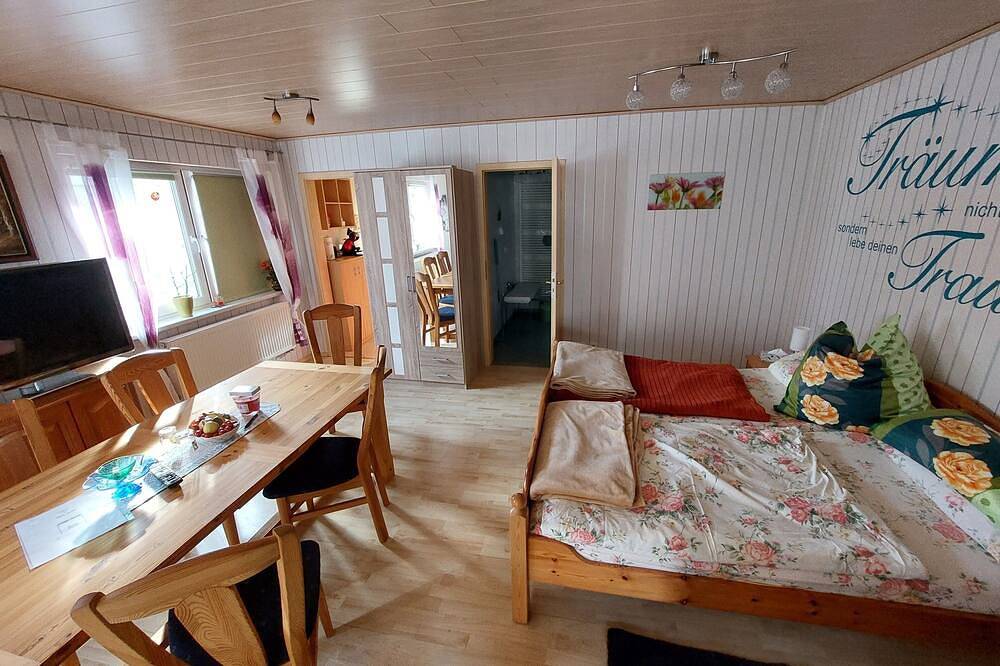 Ganze Wohnung, Landhauswohnung am Thüringer Meer in Remptendorf, Thüringer Schiefergebirge