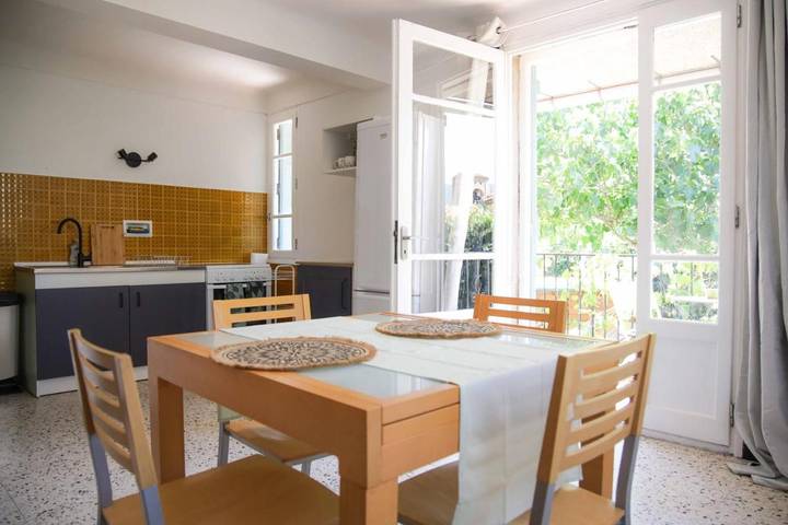 Gîte pour 2 personnes, avec vue et terrasse ainsi que jardin et piscine, animaux acceptés à Corneilla-de-Conflent - 3