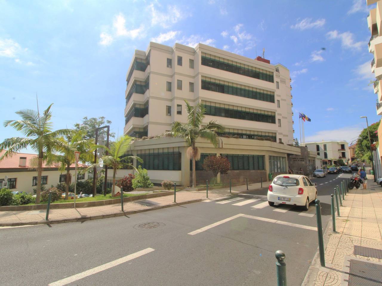 Appartement entier, Graue Wohnung im Stadtzentrum mit Meerblick in Funchal (Santa Luzia), Île de Madère