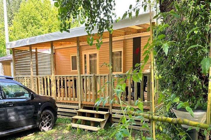 Mobil home pour 6 personnes à Monplaisant