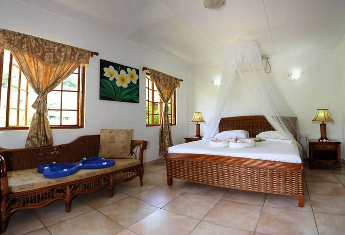 Gîte pour 4 personnes, avec jardin dans La Digue - 2