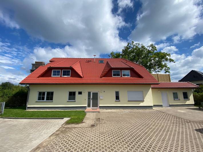 Ferienwohnung für 2 Personen, mit Seeblick und Sauna sowie Terrasse, mit Haustier am Fleesensee