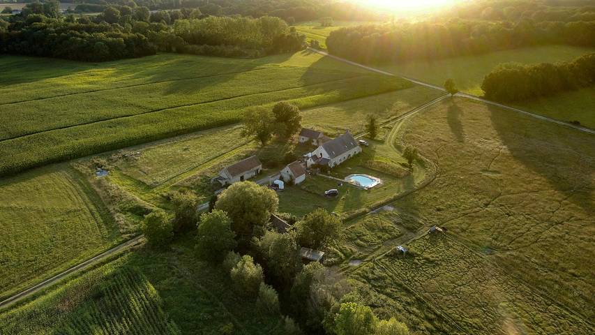 Gîte pour 4 personnes, avec piscine à Courcelles-de-Touraine