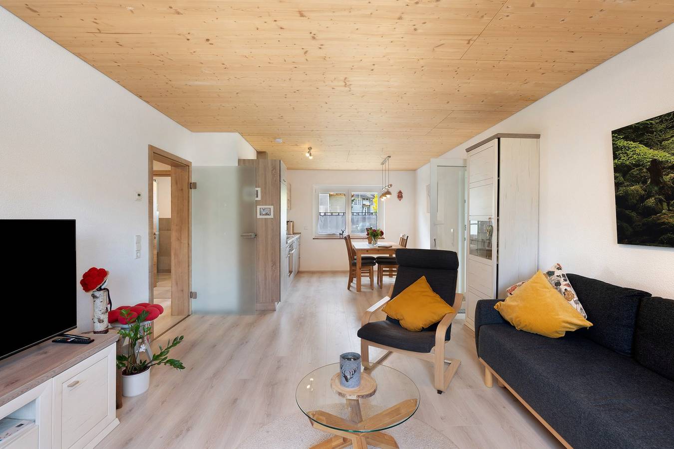 Ganze Wohnung, Hirschgeflüster, 75qm, 2 Schlafzimmer, max. 5 Personen in Bühl, Mittlerer Schwarzwald