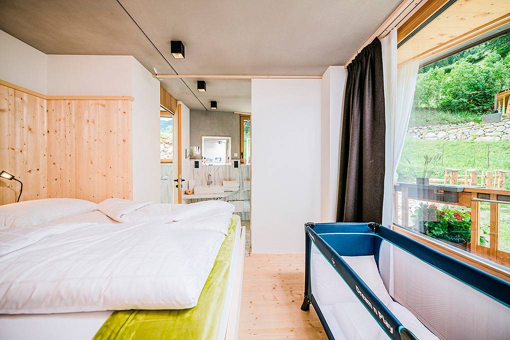 Feriehus for 18 personer med terrasse in Ahrn-dalen, Zillertal-Alperne