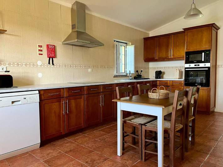 Location de vacances pour 14 personnes, avec vue ainsi que terrasse et piscine, animaux acceptés dans Nisa - 4