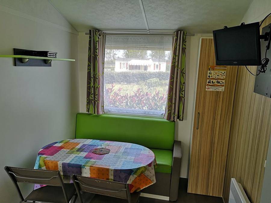 Camping Cabestan - Mobilhome 4 personnes - Mobil-home Classique 2 Chambres 4 Personnes in Bretignolles-sur-Mer, Vallée de la Loire