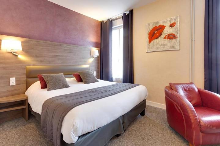 Hôtel pour 2 personnes, avec jardin et terrasse à Saint-Hilaire-du-Harcouët - 2