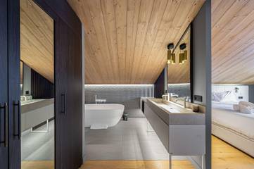 Chalet für 10 Personen in Meribel Village, Les Allues, Bild 1