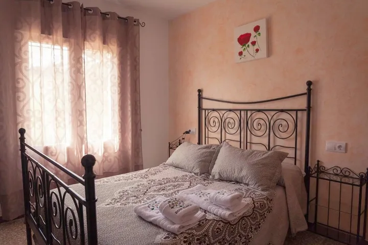 Ferienwohnung für 2 Personen, mit Terrasse und Garten sowie Ausblick, mit Haustier - 1
