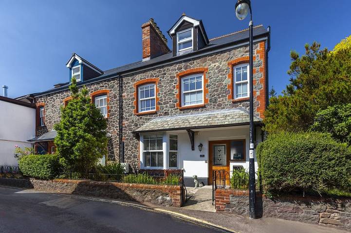 Glamping for 8 people, with garden in Exmoor