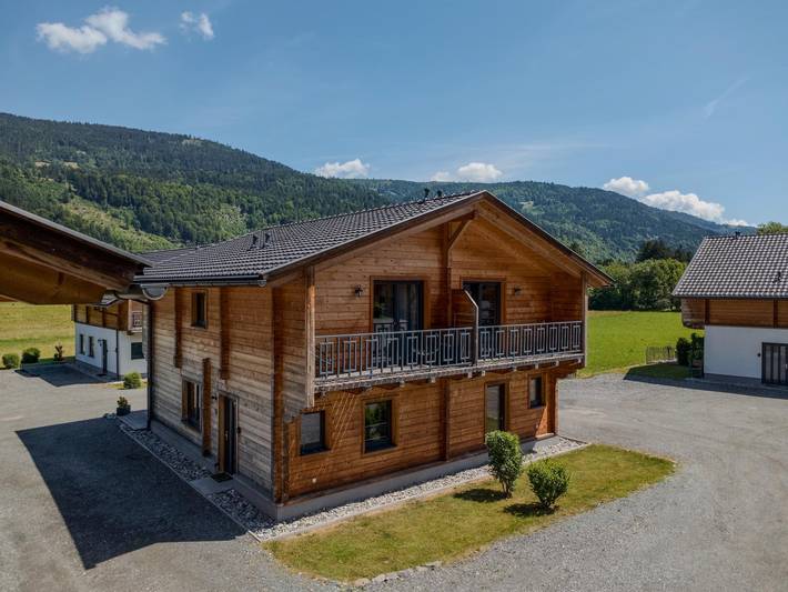 Ferienhaus für 6 Personen, mit Balkon und Garten