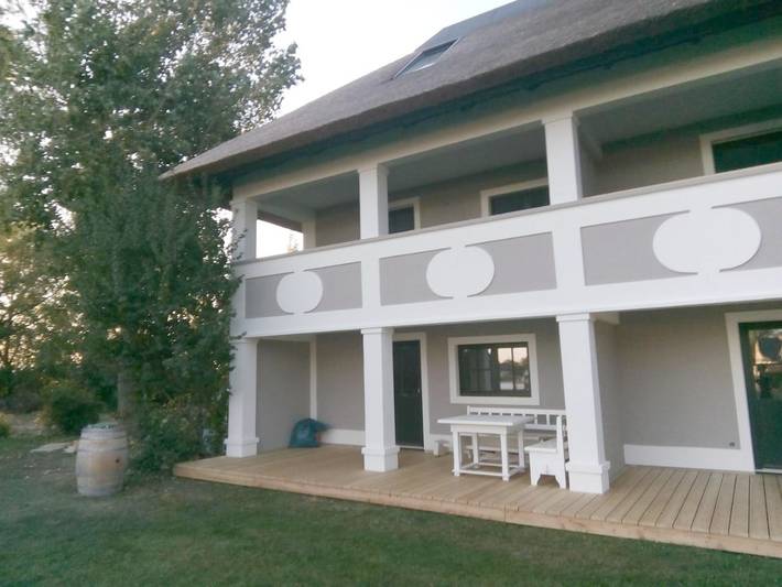 Ferienwohnung für 4 Personen, mit Terrasse und Seeblick sowie Ausblick in Seewinkel