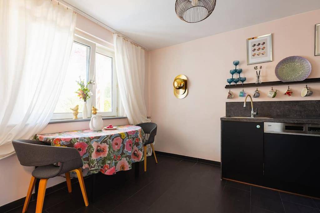 Free Parking-3Br-200m2 House-Ac-1000m2 Garden in Wien, Donau Niederösterreich