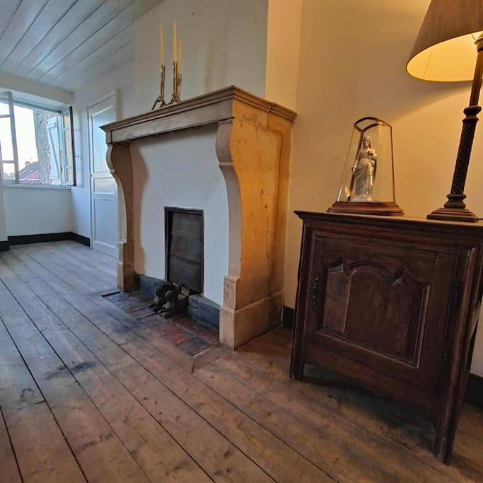 Gîte pour 2 personnes, avec terrasse dans Champsevraine