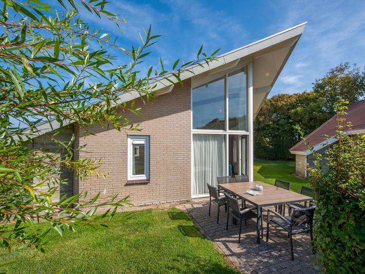 Ferienhaus für 8 Personen, mit Terrasse und Garten sowie Pool
