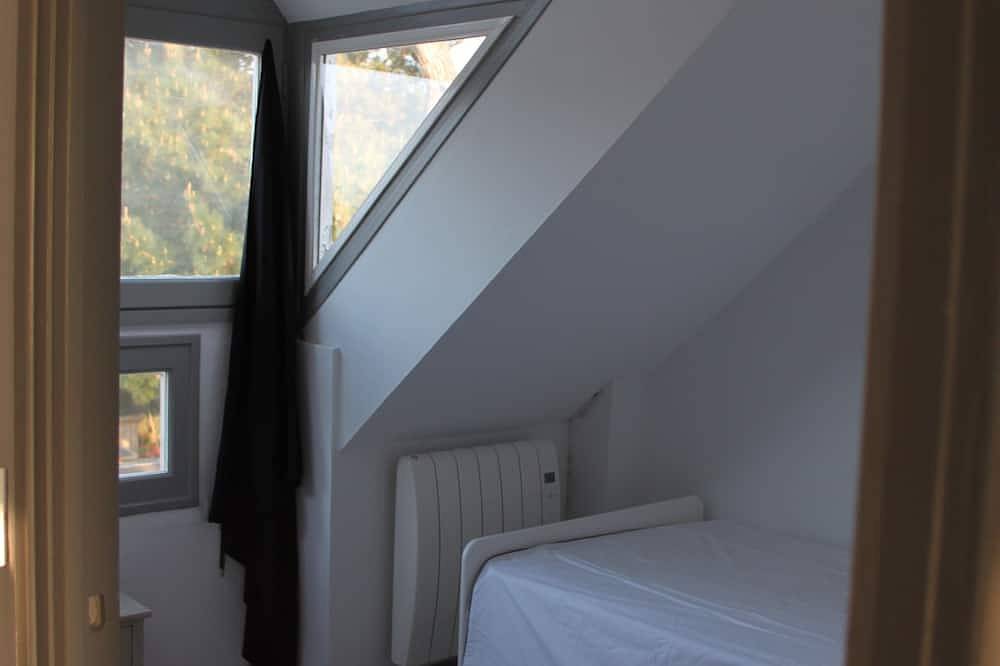 House with exceptional view and direct access to the sea in Lancieux, Dinan region
