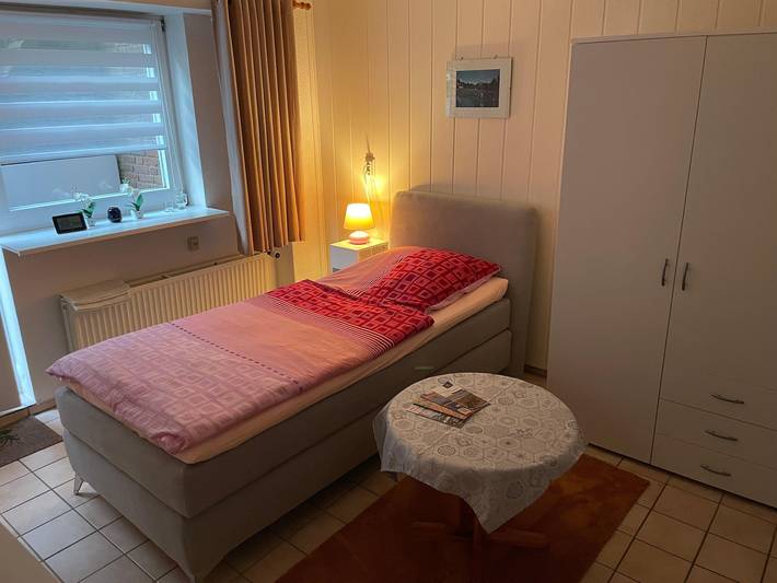 Ganze Ferienwohnung, Haus Halliger, Appartment Helle - Souterrain in Westerland, Sylt (Gemeinde)