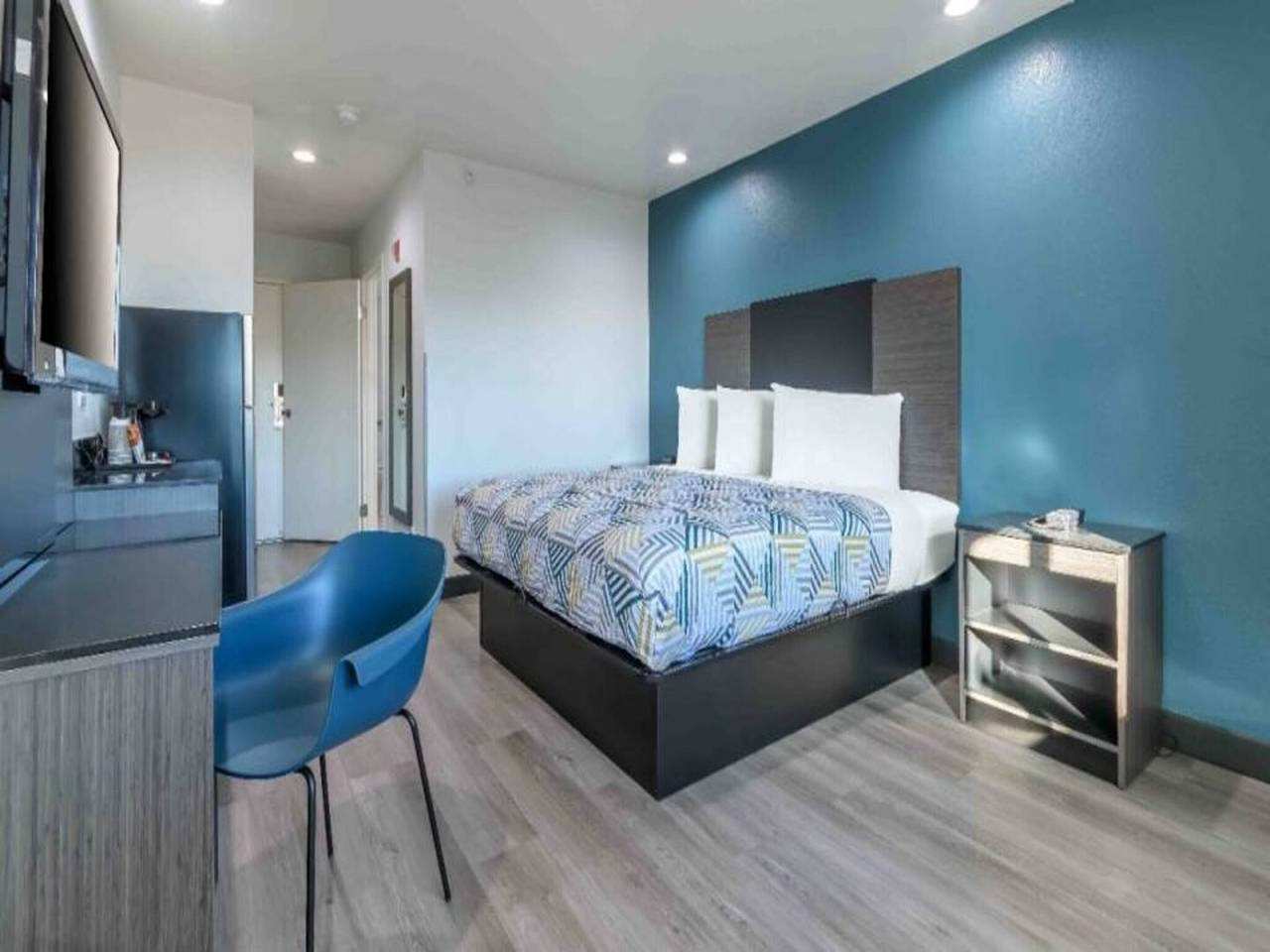 2 Camas Queen | Ns | Nevera in Perris, Riverside County