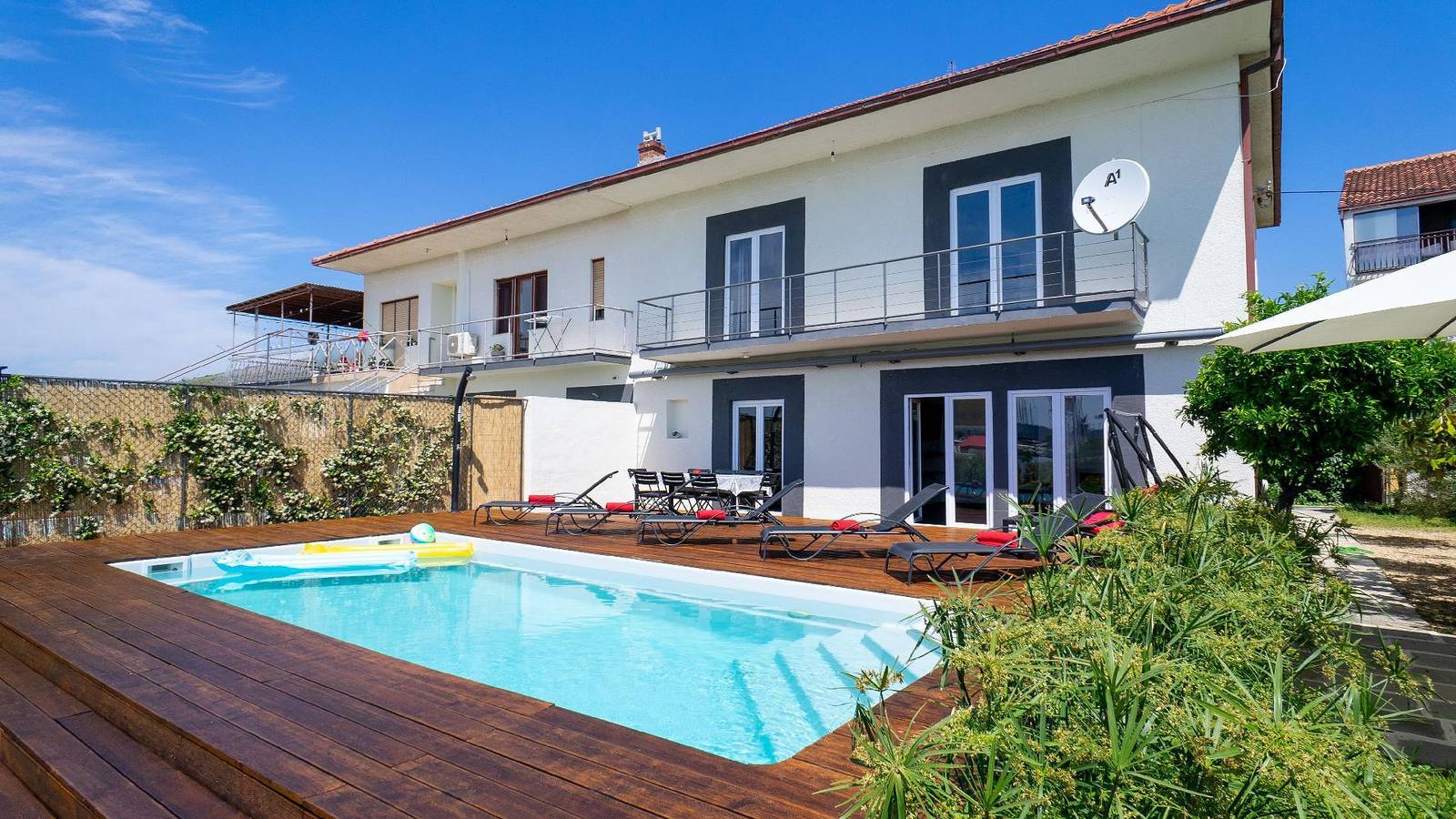 Ganze Ferienwohnung, Ferienwohnung für 10 Personen ca. 180 qm in Trogir, Dalmatien (Kaštela und Umgebung) in Trogir, Split-Dalmatien