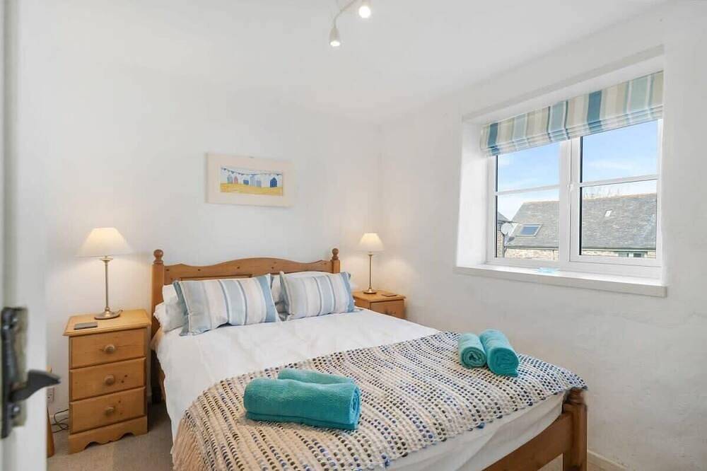 Entire apartment, Cosy Home, Huge Garden w/ Lake, Bbqs & Seating in Slapton, South Devon