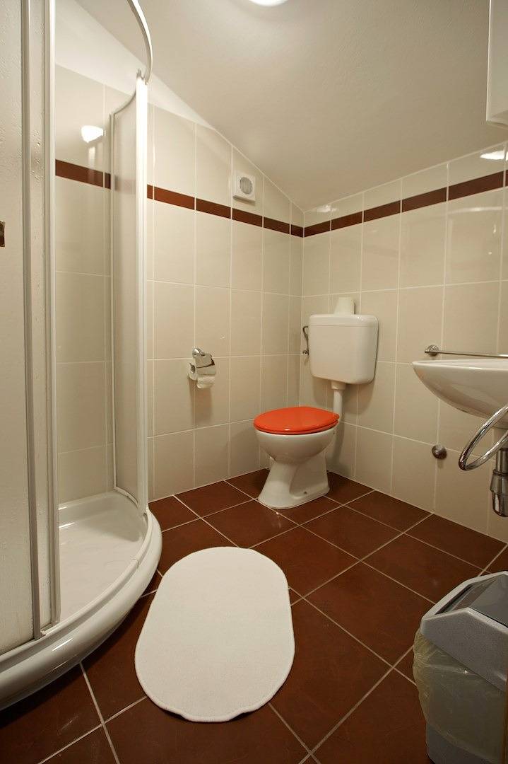 Ganze Wohnung, Studio-Apartment in Top-Lage in Porec, 50 Meter vom Strand entfernt, klimatisiert in Poreč, Porec und Umgebung