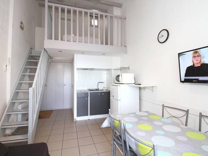 Gîte pour 2 personnes, avec balcon dans Port De Balaruc Les Bains - 3