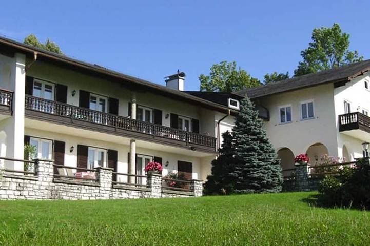 Ferienwohnung für 2 Personen, mit Balkon und Garten in Mondsee (Stadt)