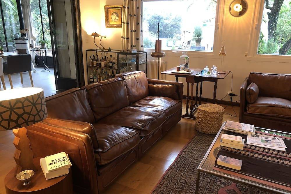 Magnificent house with swimming pool in a 5000 m2 park just a few minutes from the sea in Hôpitaux-Facultés, Montpellier